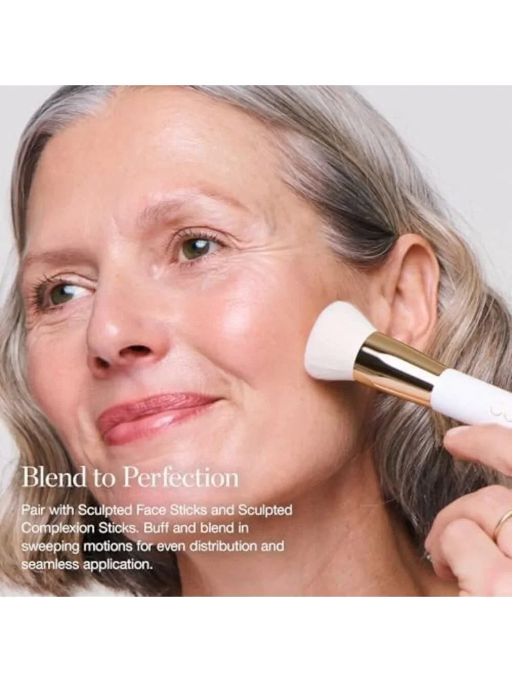 Ultra-Soft Vegan Foundation Blender Brush - Perfect for Flawless Makeup